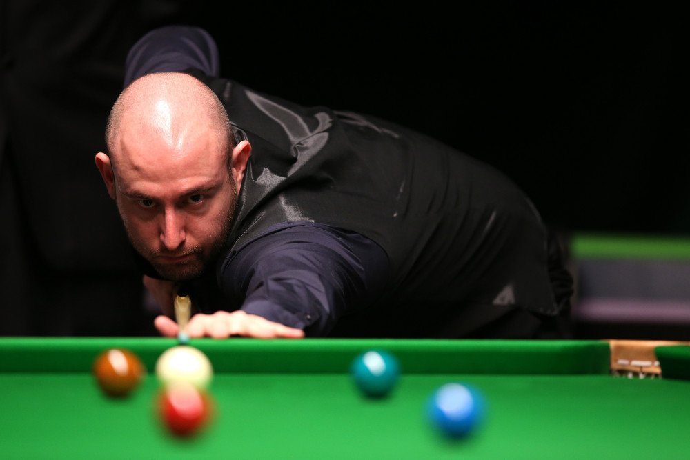 背景下凭借 背景下凭借